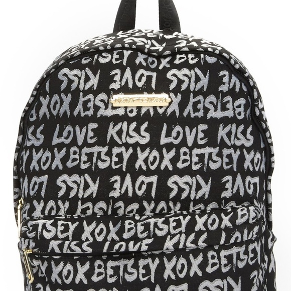 love betsey backpack